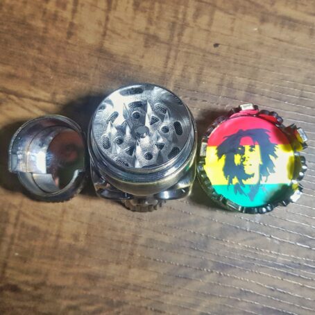 Dichavador De Metal Caveira Bob Marley