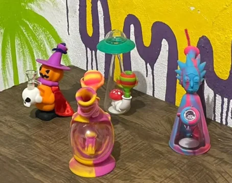 Bongs Personalizados Oasis Headshop Silicone FDA, Vidro, Astronauta, Nave Espacial, Rick, abóbora