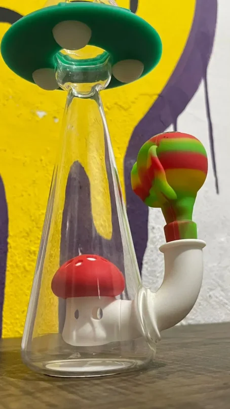 Bong Personalizado Oasis Headshop Silicone FDA, Vidro, Nave Espacial cogumelo